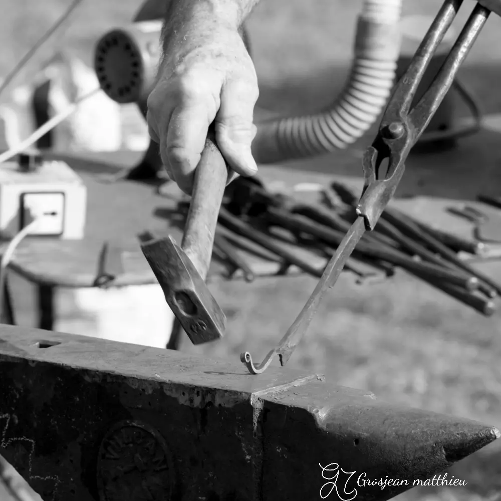 blacksmithing demonstration by michel 08