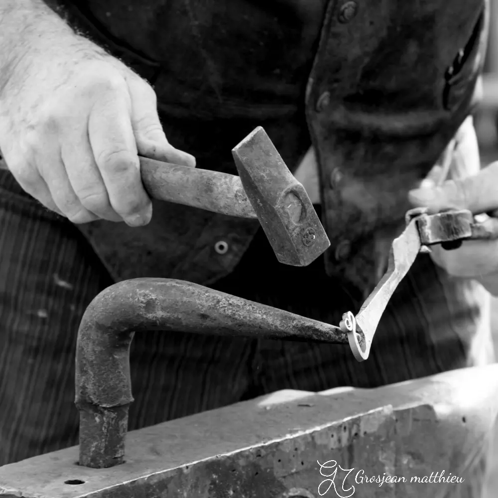 blacksmithing demonstration by michel 09