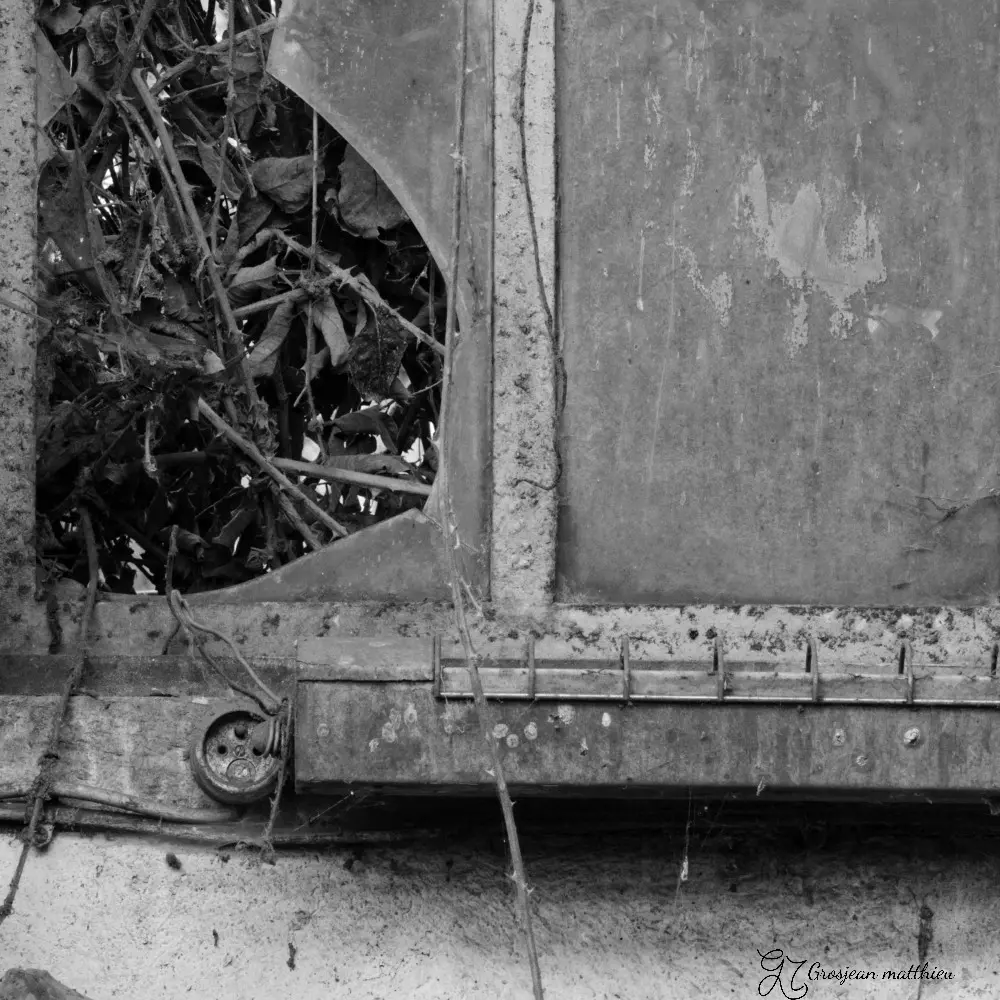 a disused workshop 04