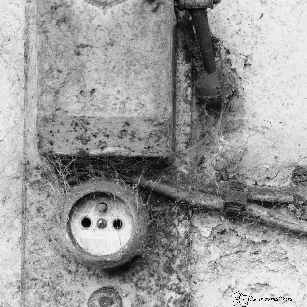 a disused workshop 07